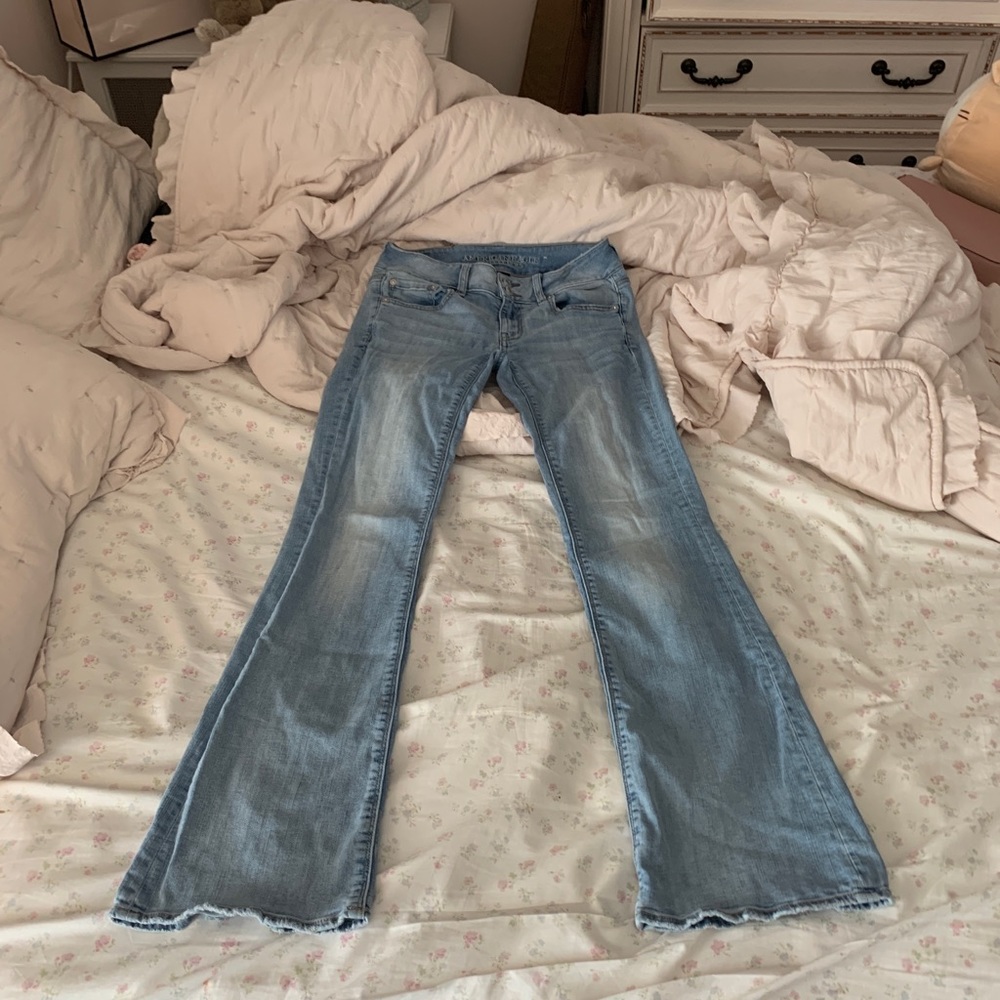 Low rise boot cut American eagle jeans